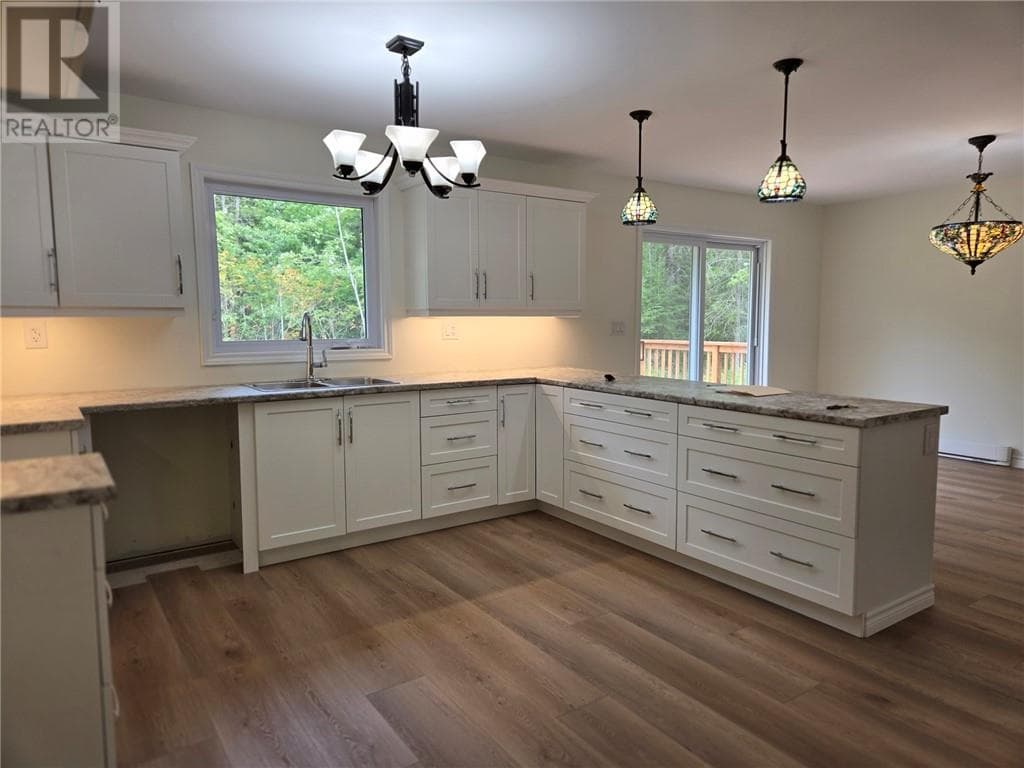 64 FOREST HILL, Sudbury — photo 2