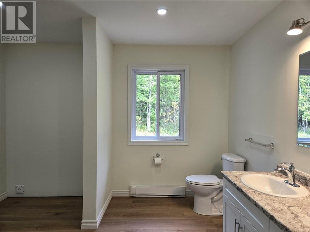 64 FOREST HILL, Sudbury — photo 4