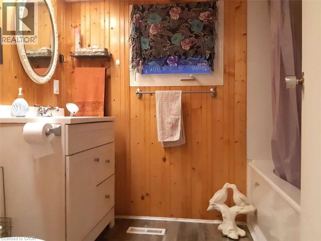 18 SUTTON DRIVE, Cornerstone — photo 4