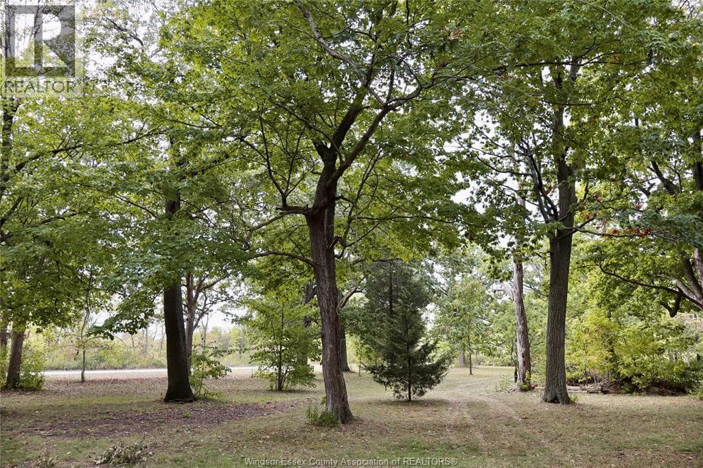 761 East West ROAD, Windsor — photo 4