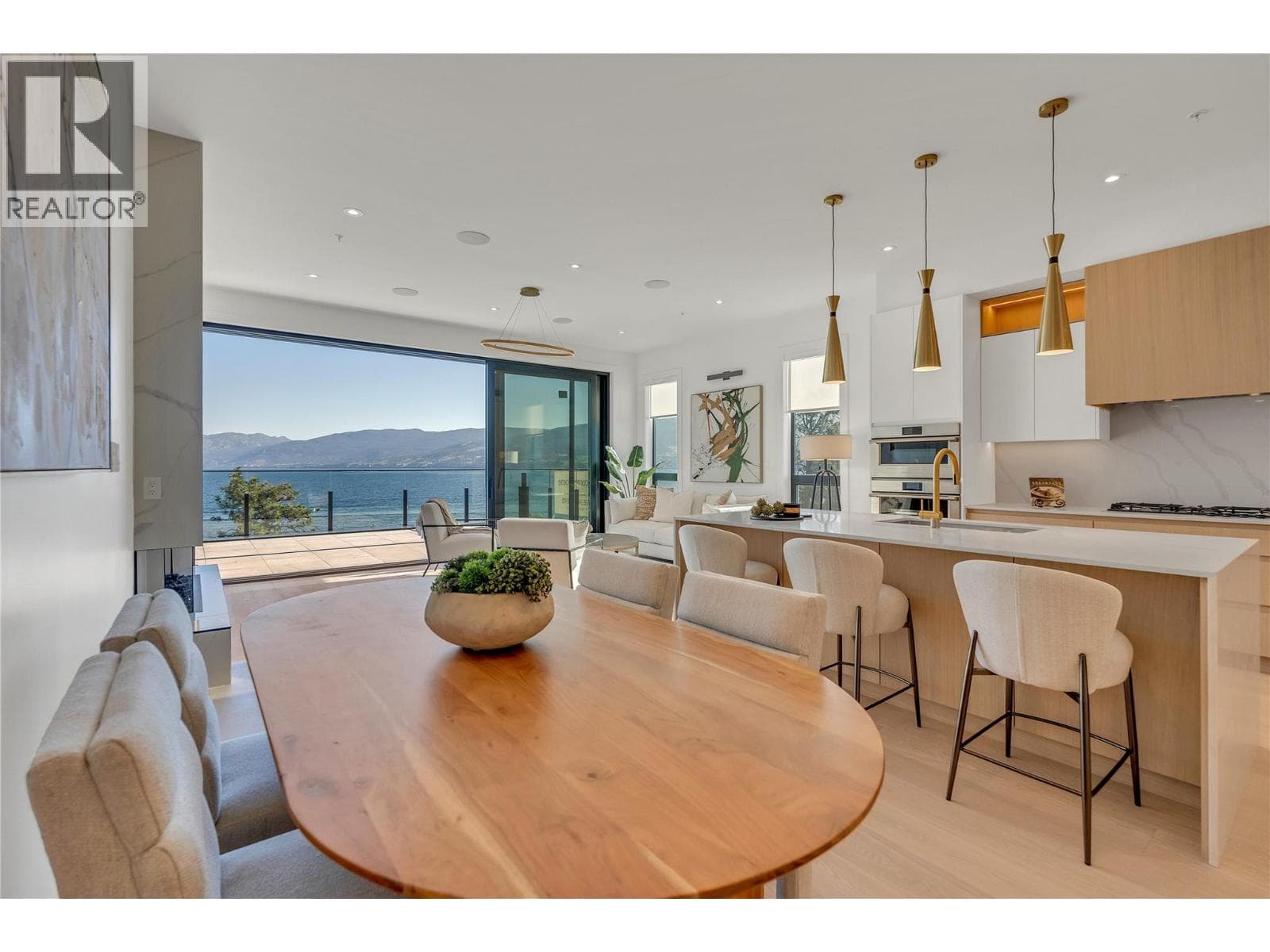 602 LAKESHORE DRIVE UNIT 401 in 