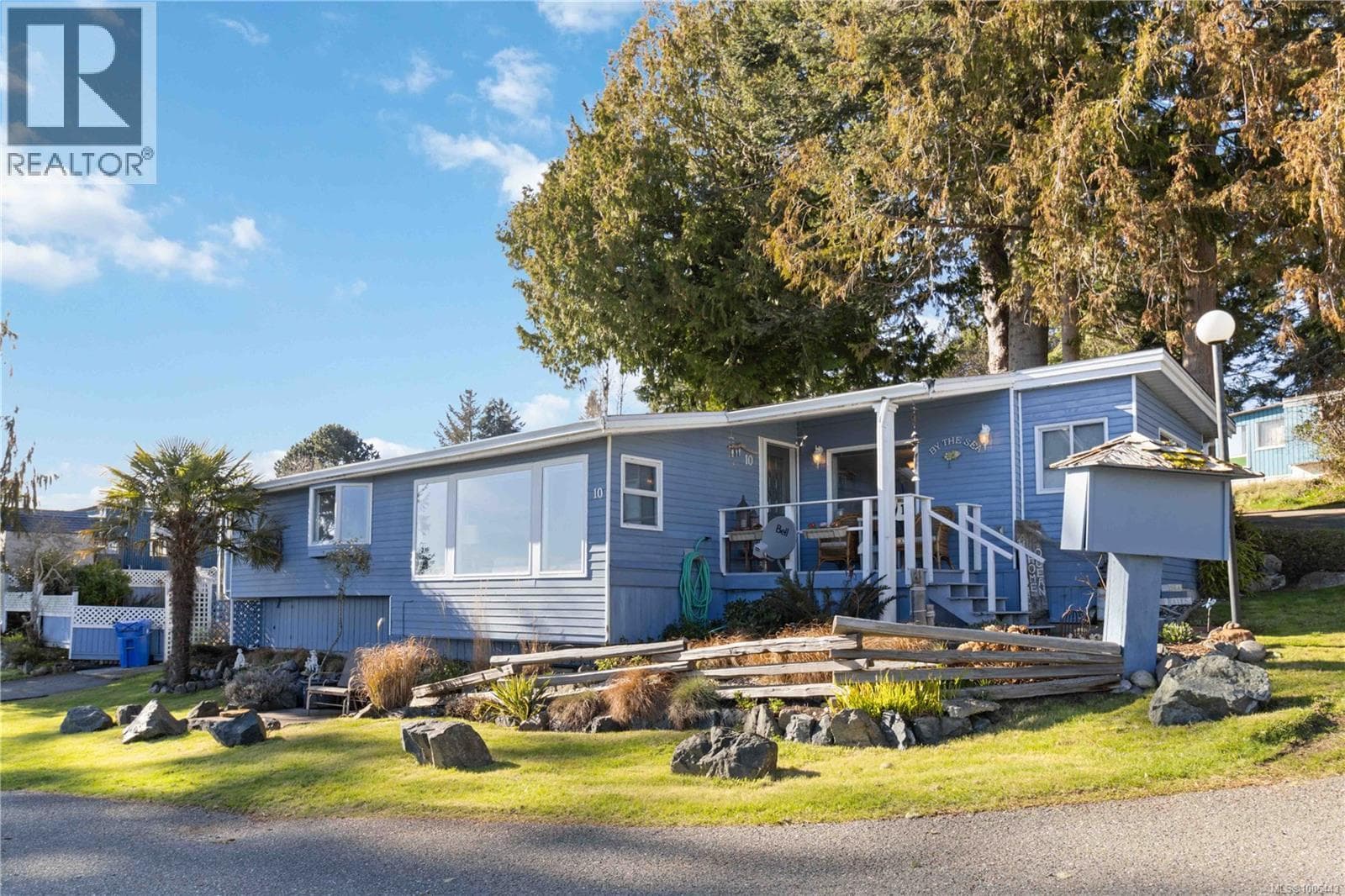 10 8177 West Coast Rd — photo 5