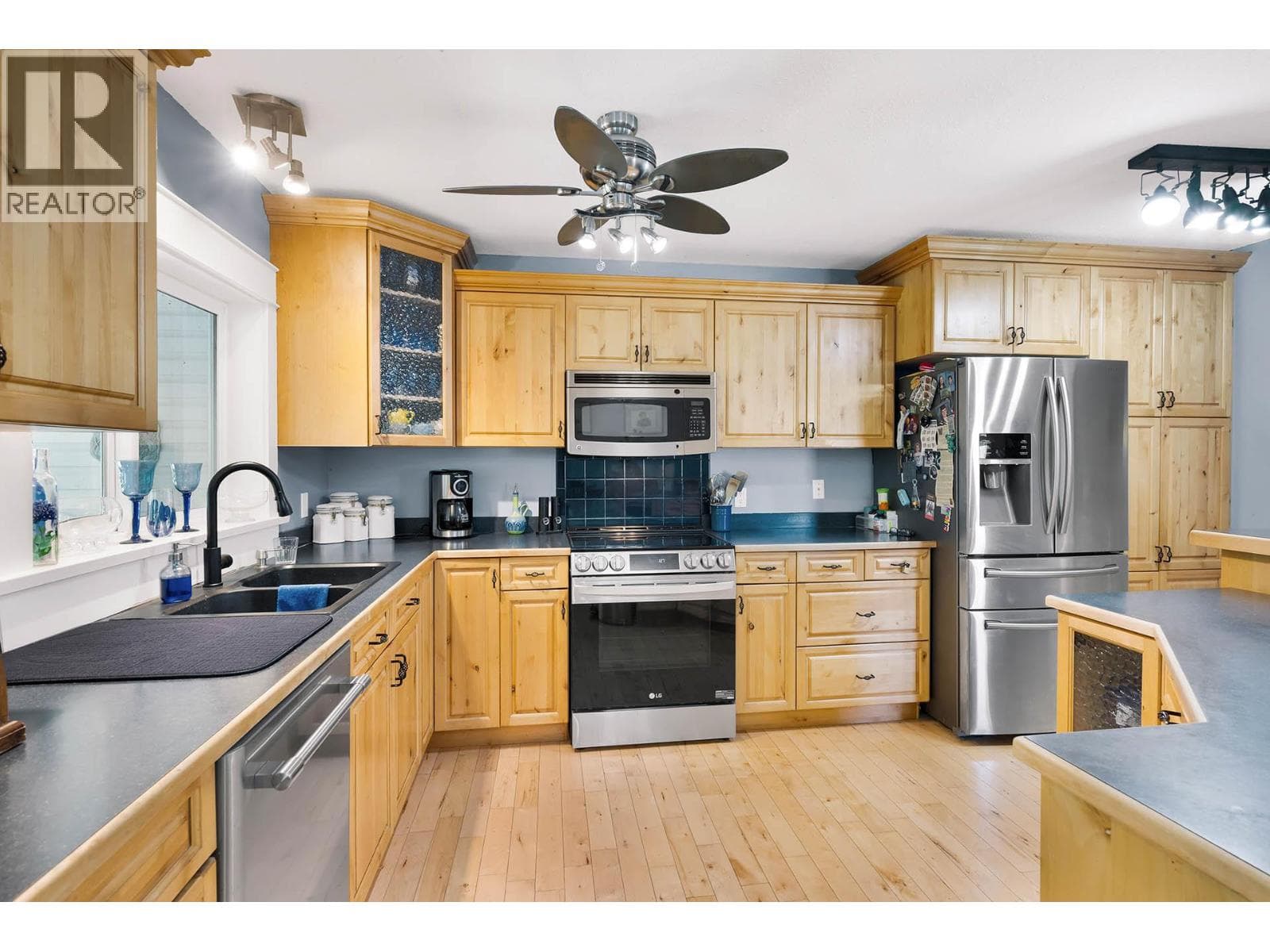 443 REIGHMOUNT DRIVE, Interior REALTORS® — photo 5