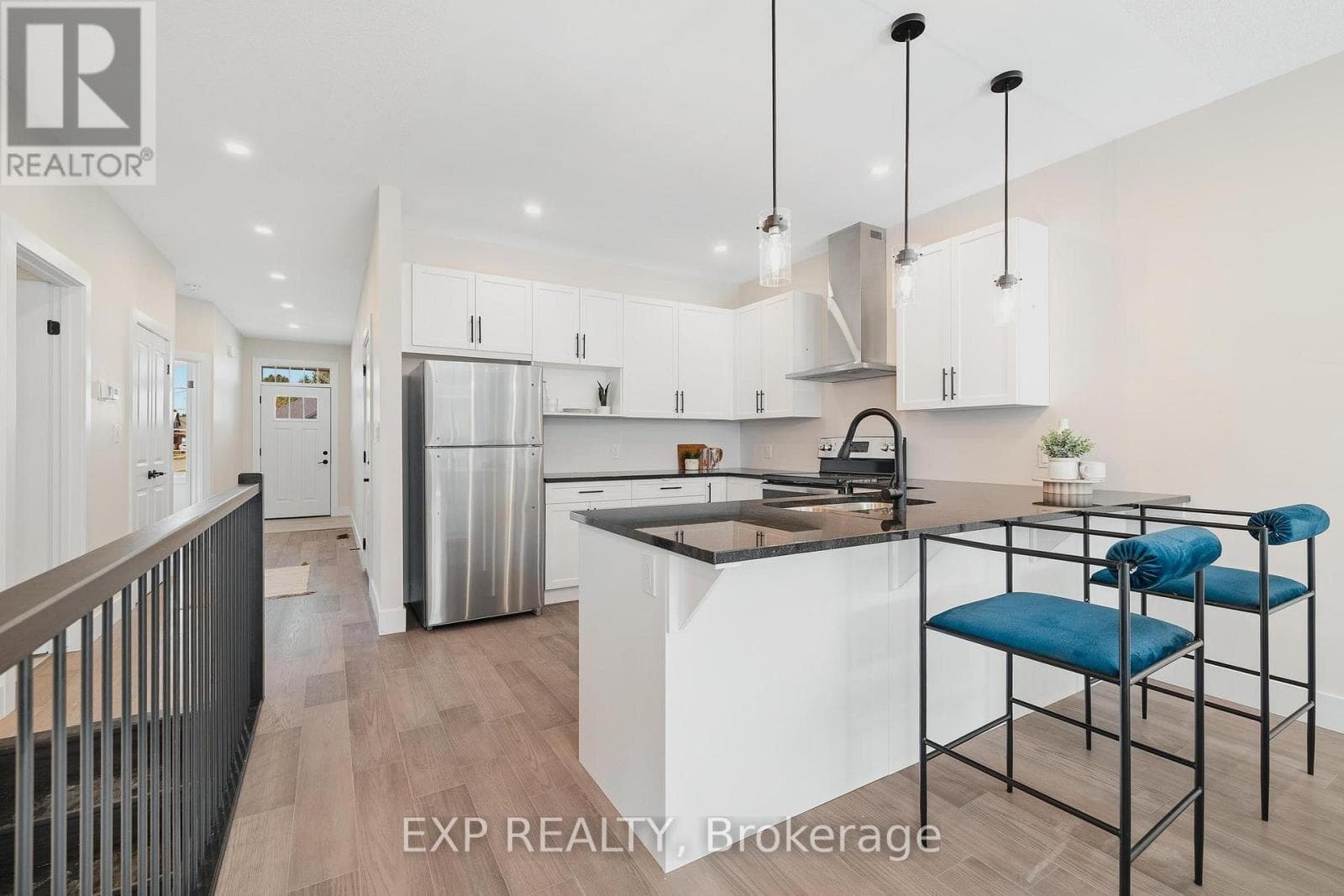 103 12 WASHINGTON STREET, Toronto — photo 4