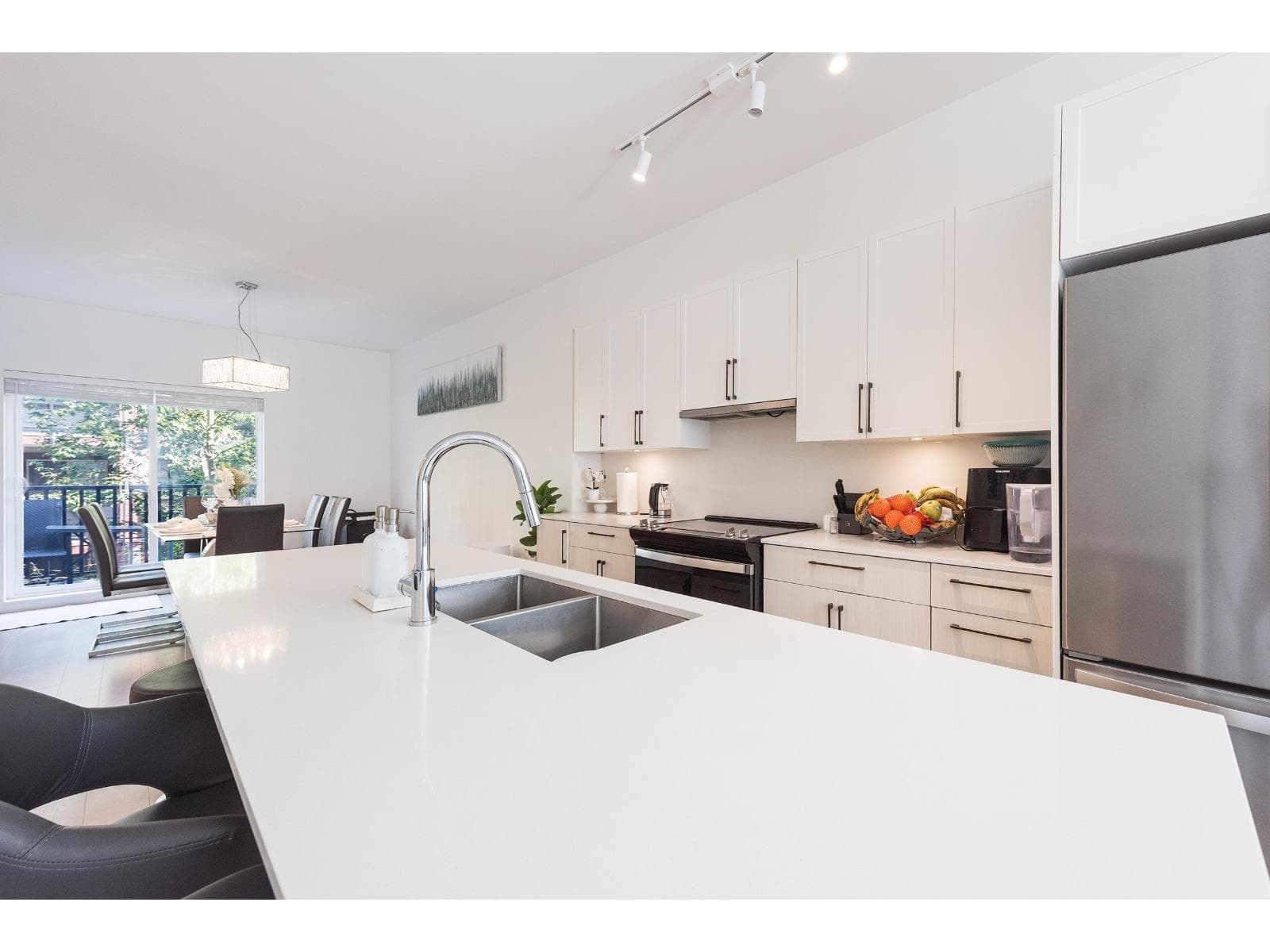 406 2267 MCKENZIE ROAD, Fraser Valley — photo 2