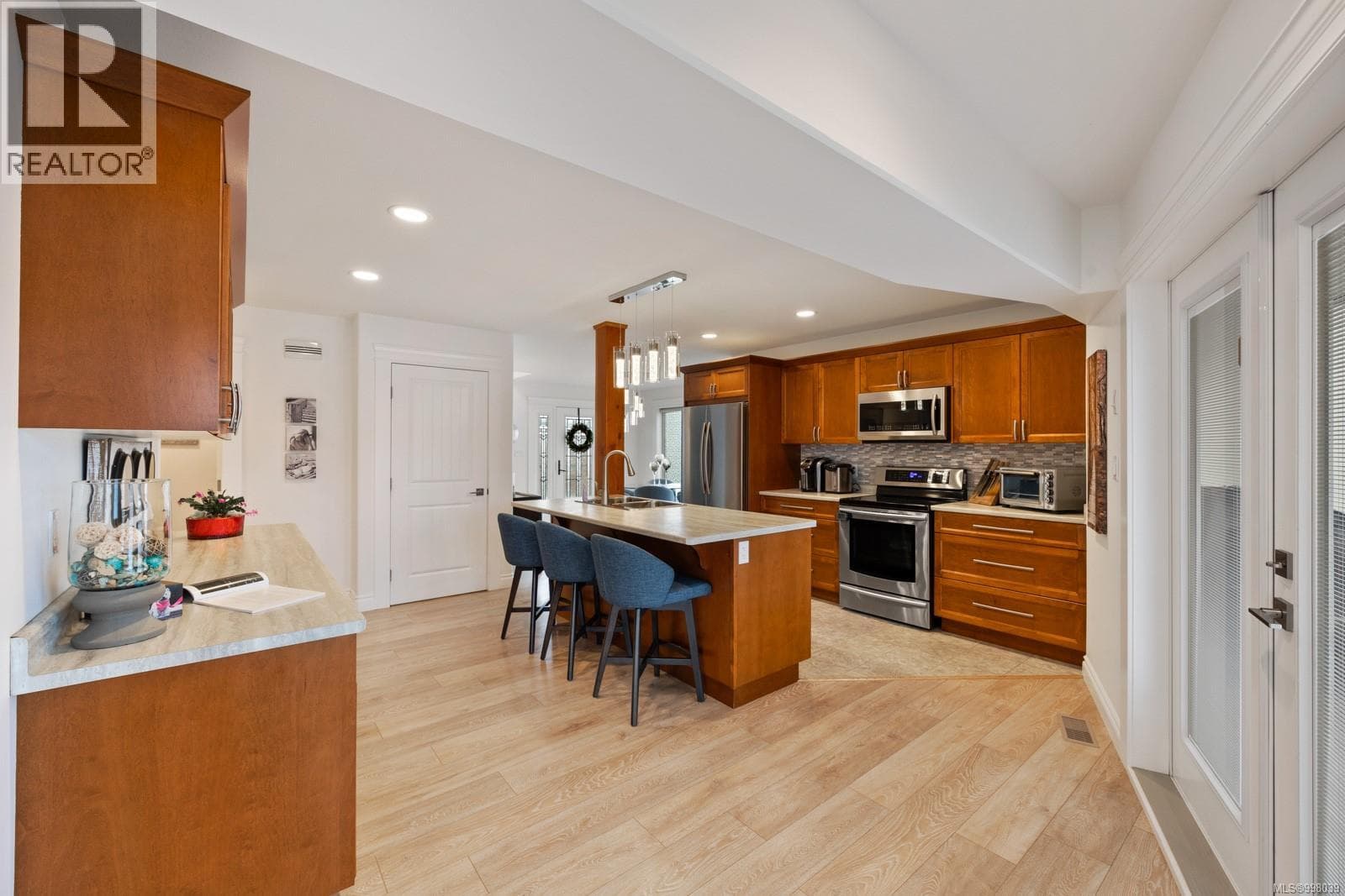 1940 19TH AVENUE in