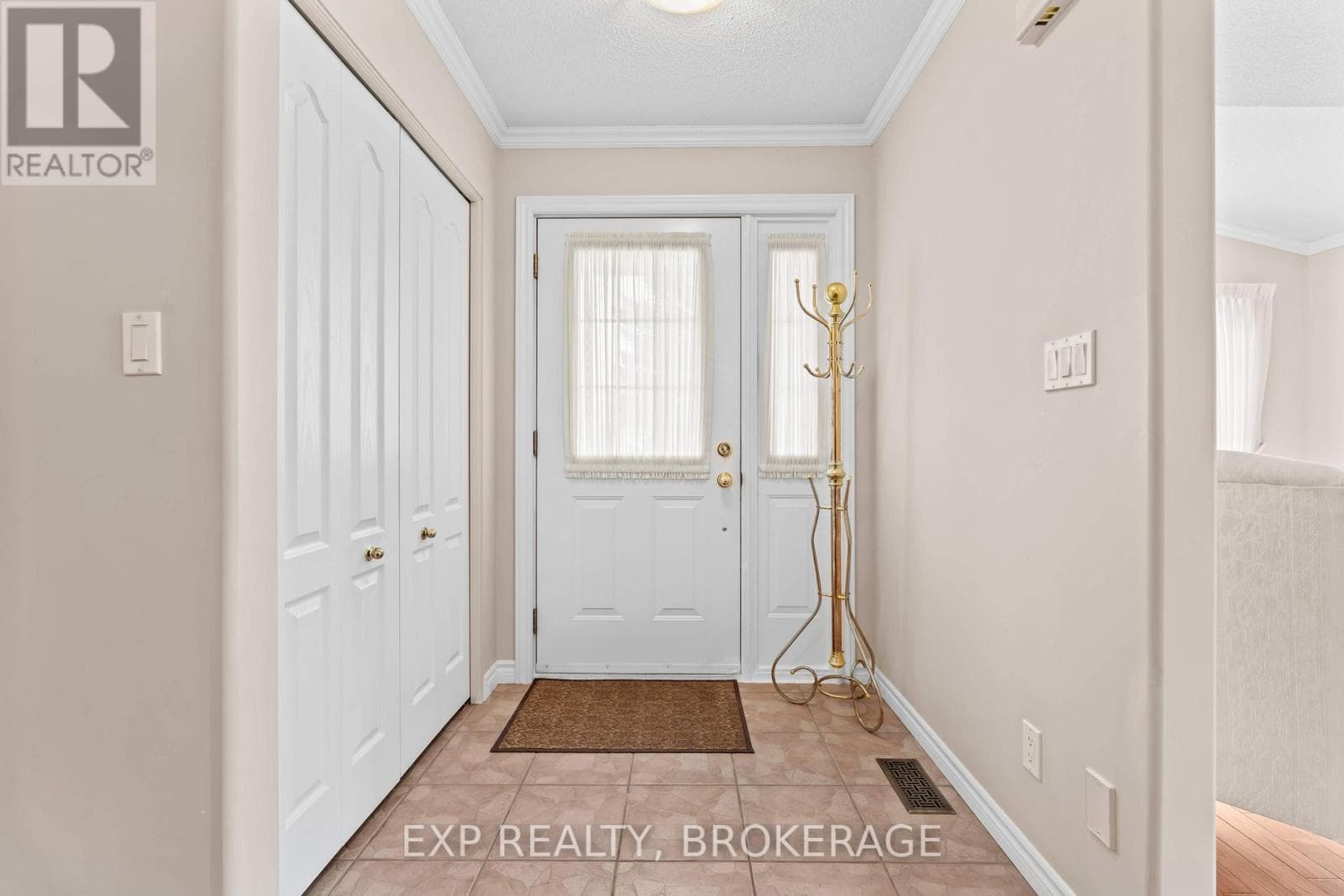 108 SHERIDAN STREET, Kingston — photo 4