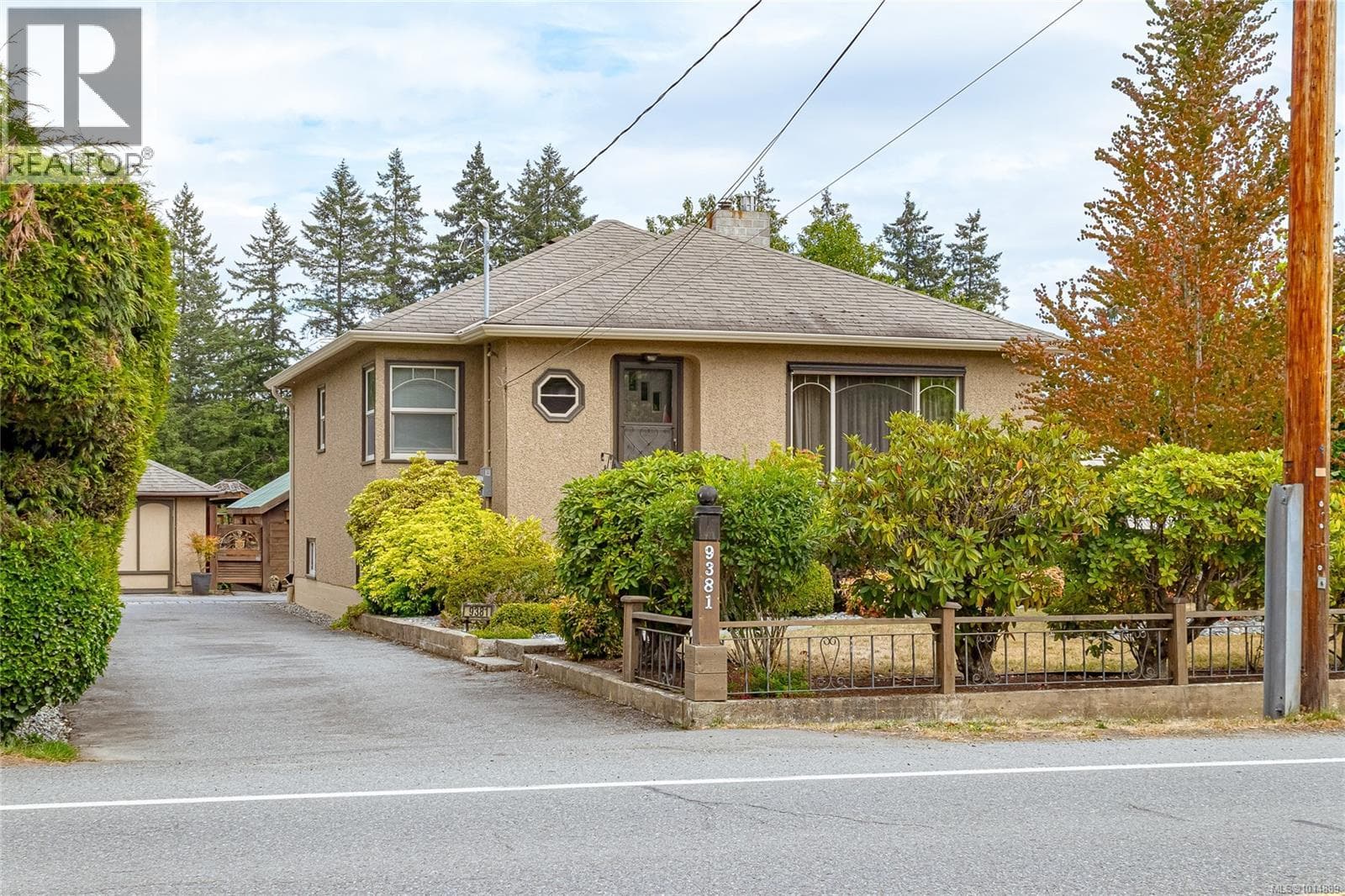 9381 CHEMAINUS ROAD — photo 3