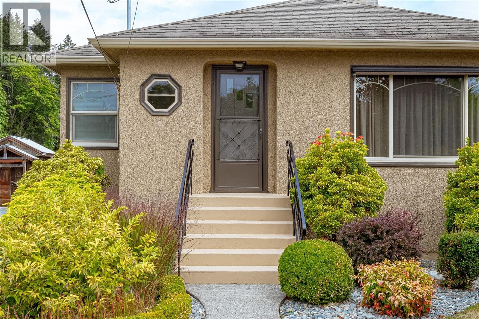 9381 CHEMAINUS ROAD — photo 4
