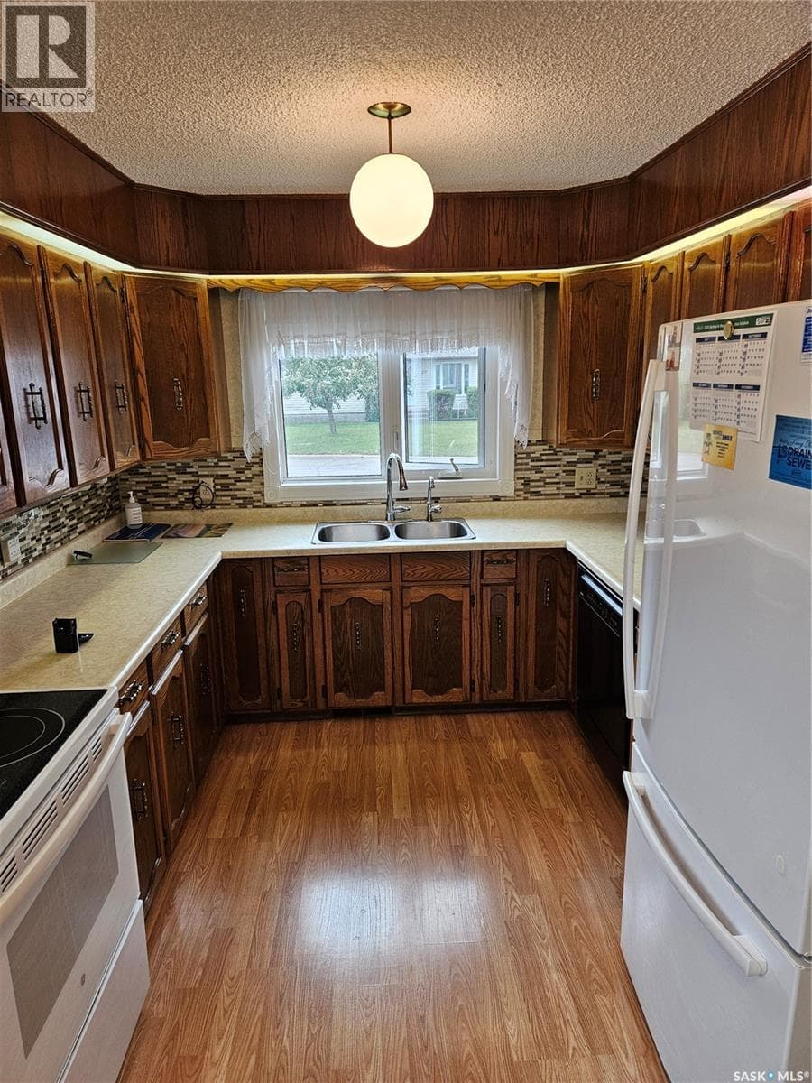 30 centennial CRESCENT, Saskatchewan — photo 5