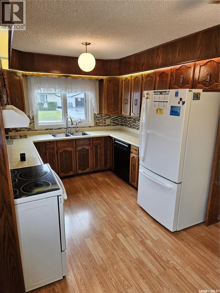 30 centennial CRESCENT, Saskatchewan — photo 4