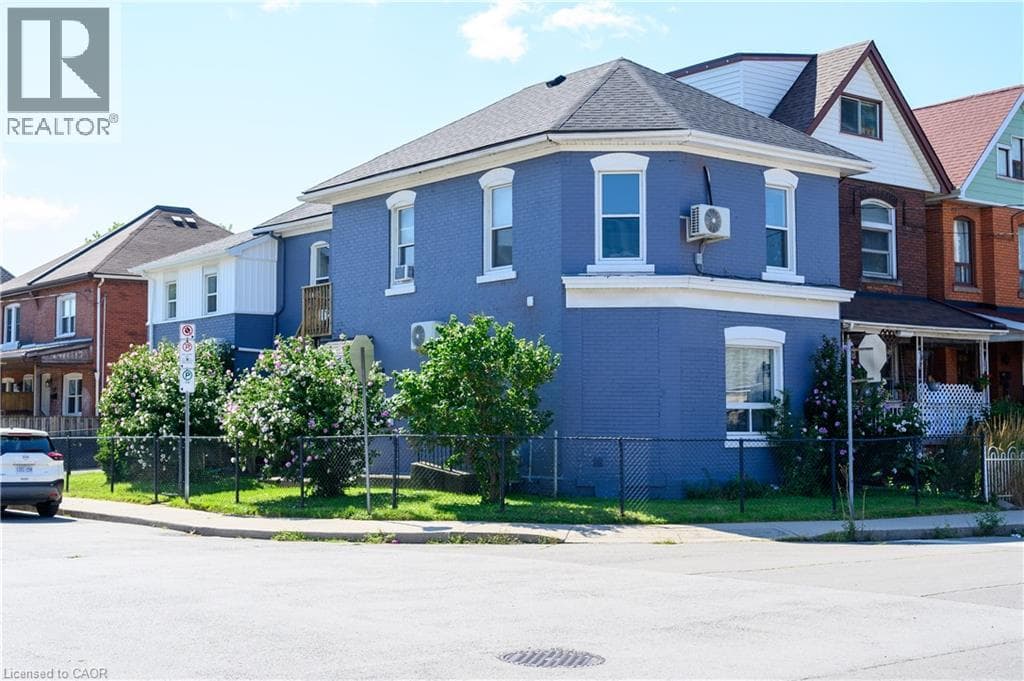 262 ROBERT STREET — photo 3