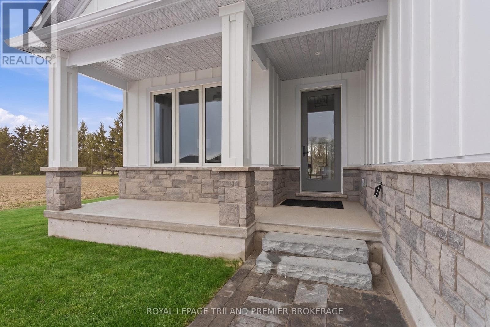 78 DEARING DRIVE — photo 2
