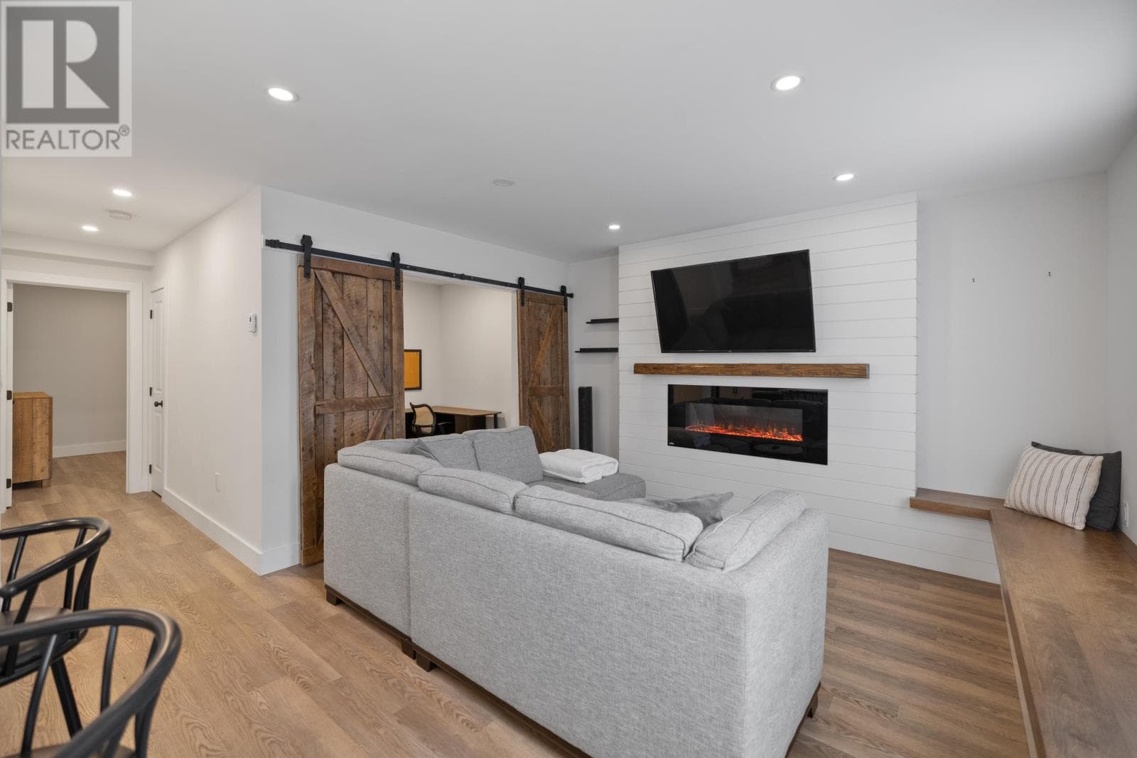 102 52 SYDNEY STREET — photo 5