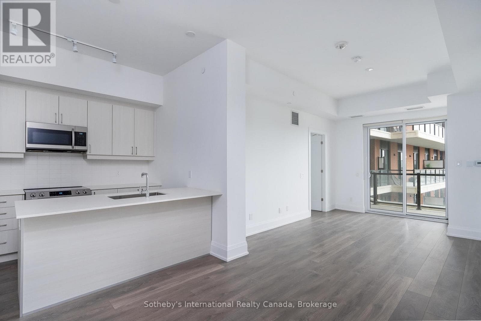 301 - 1 HUME STREET in 