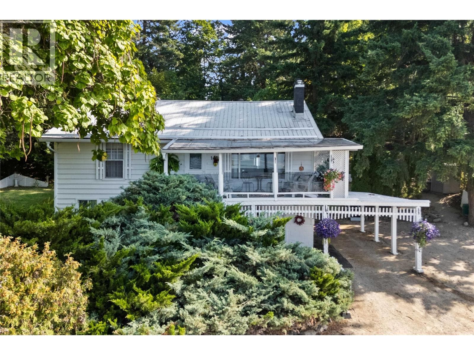 1430 LAKESHORE ROAD NORTHEAST, Interior REALTORS® — photo 2