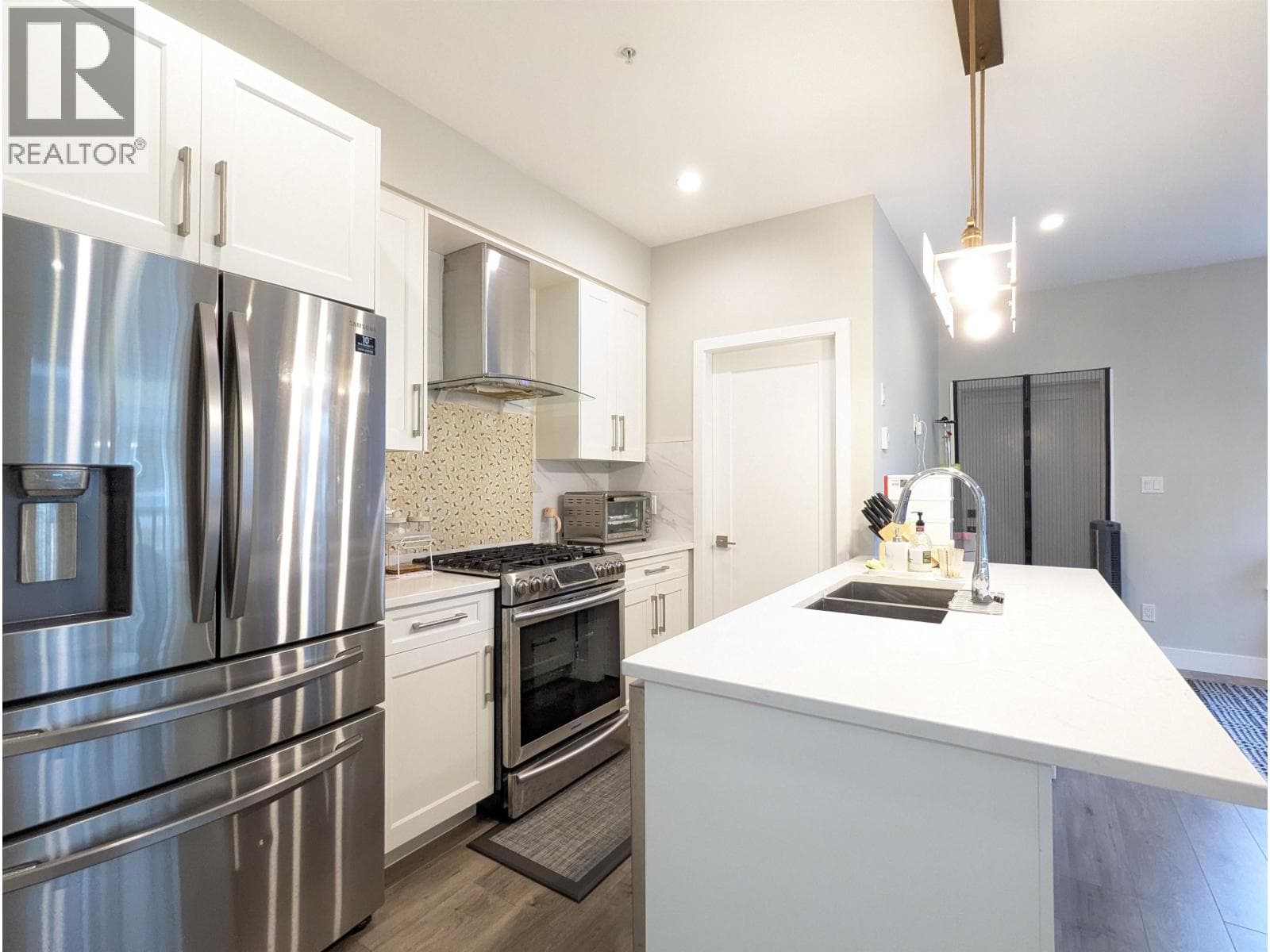 52 430 DUNCAN STREET, Greater Vancouver — photo 2