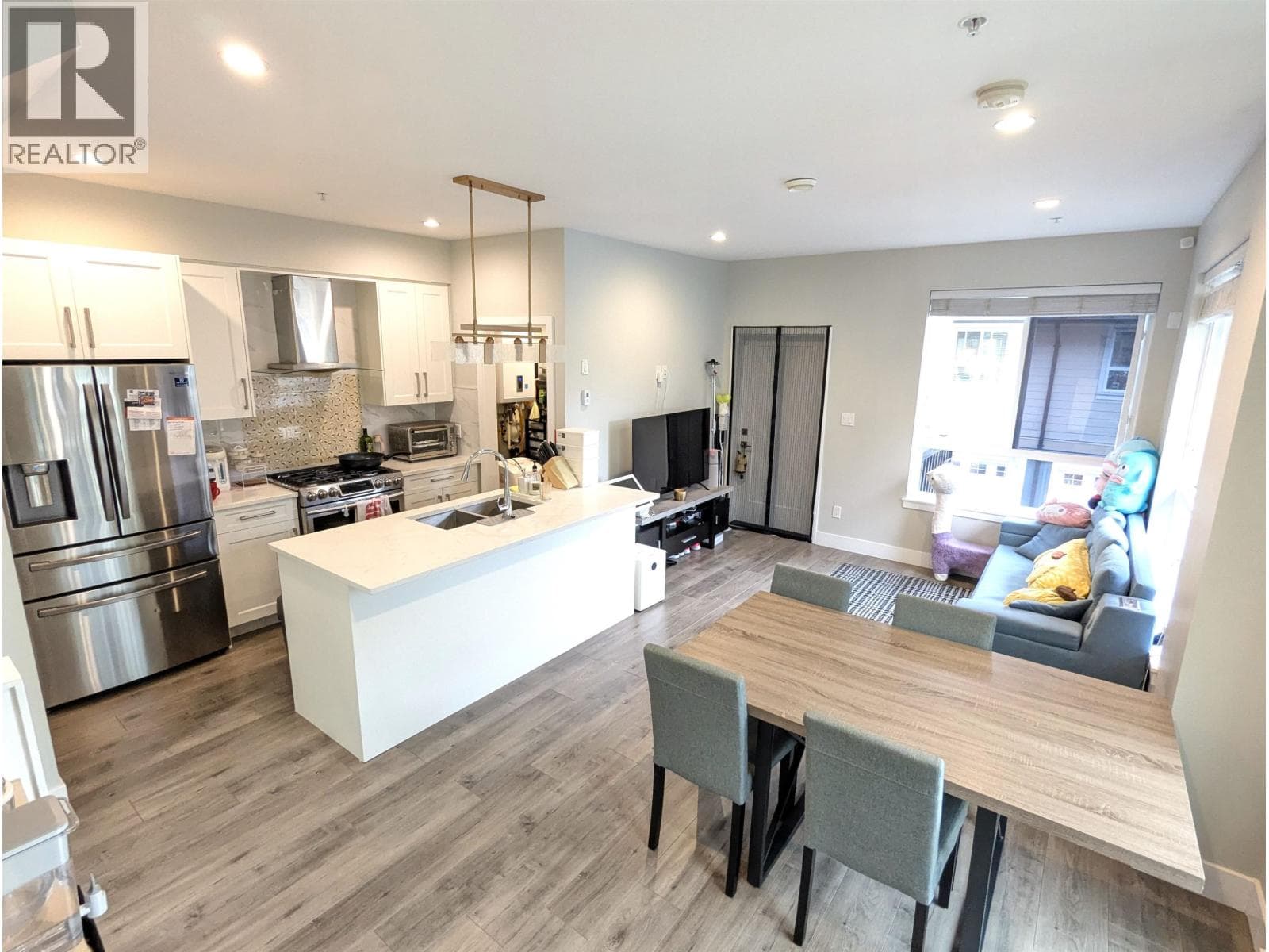 52 430 DUNCAN STREET, Greater Vancouver