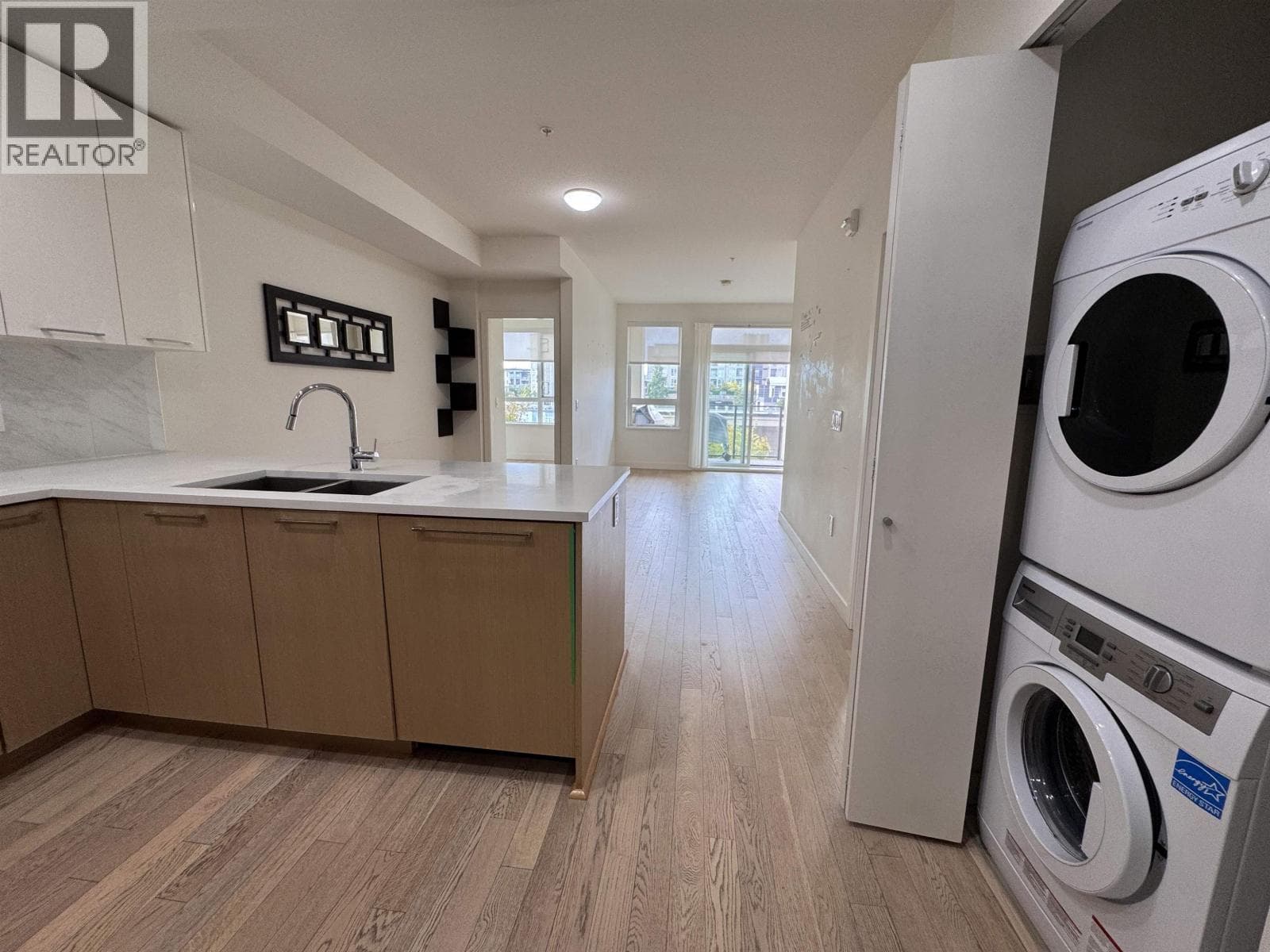 221 4033 MAY DRIVE, Greater Vancouver — photo 3