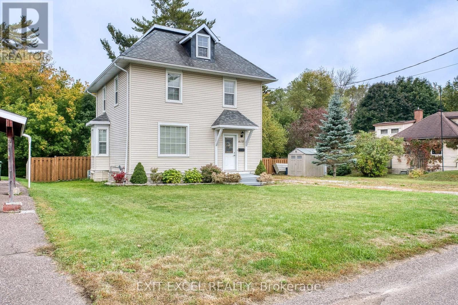 615 MOFFAT STREET — photo 3