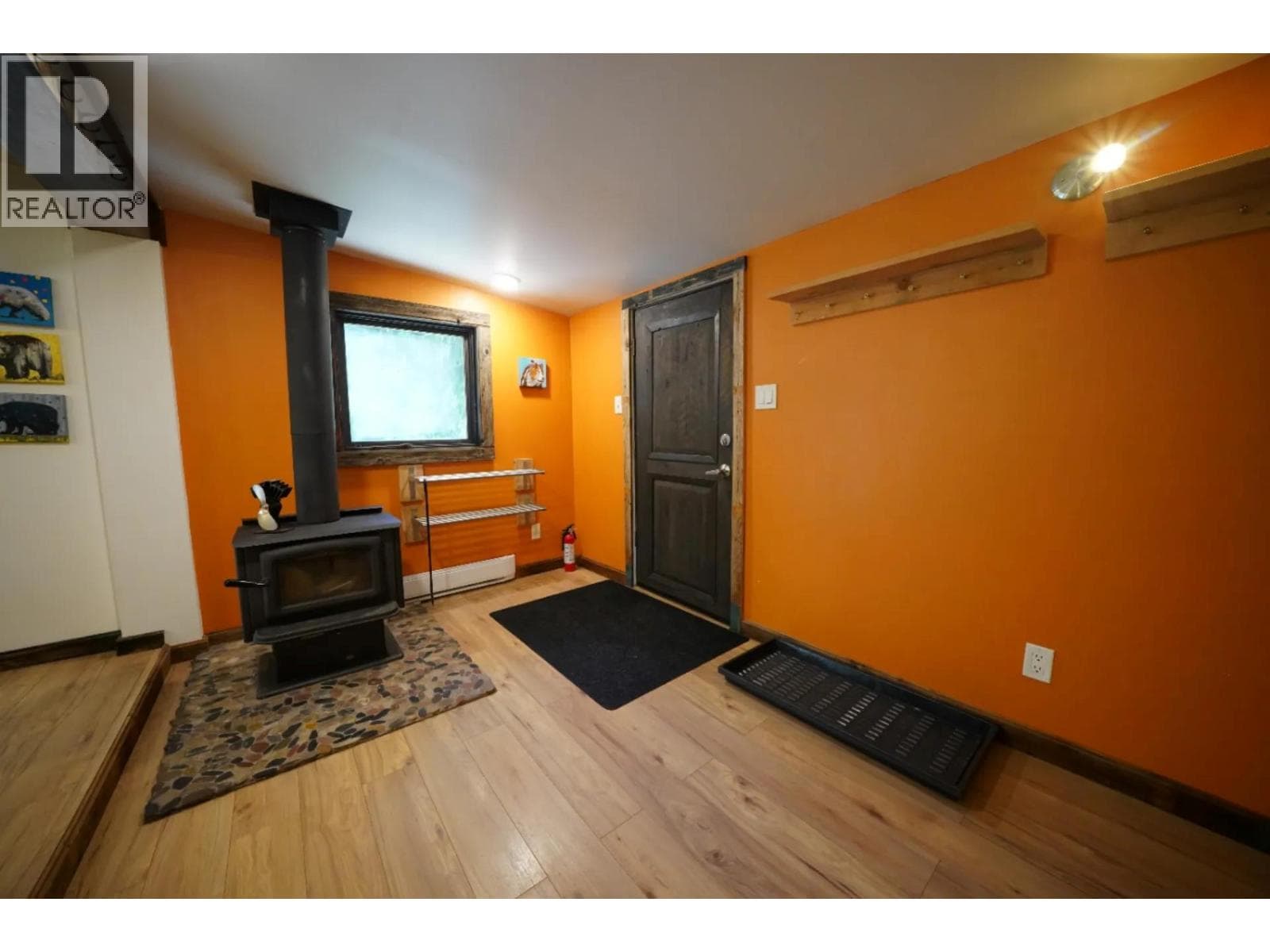 1079 LUNDELL ROAD UNIT 5, Interior REALTORS® — photo 3