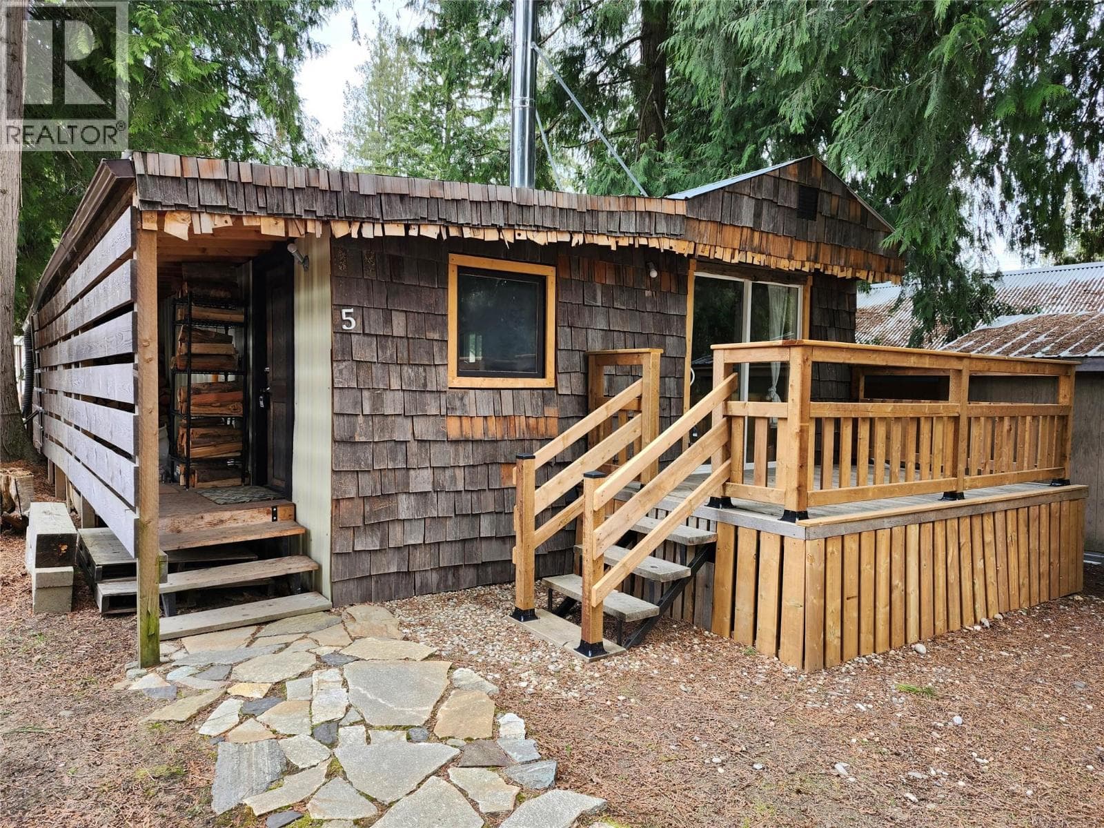 1079 LUNDELL ROAD UNIT 5 in 