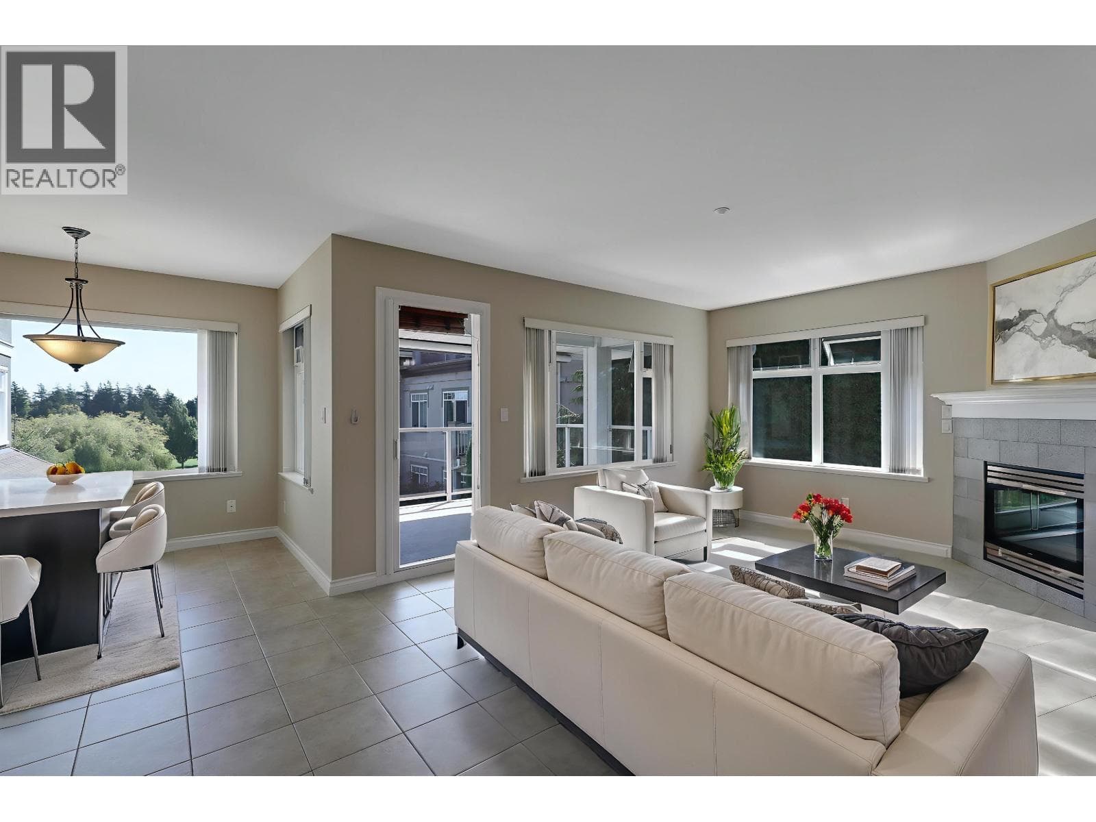 301 1330 HUNTER ROAD — photo 3