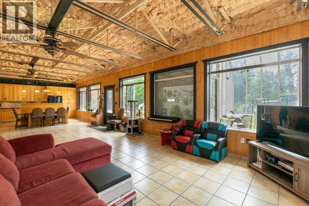 2481 Squilax-Anglemont Road Unit# 46, Interior REALTORS® — photo 4