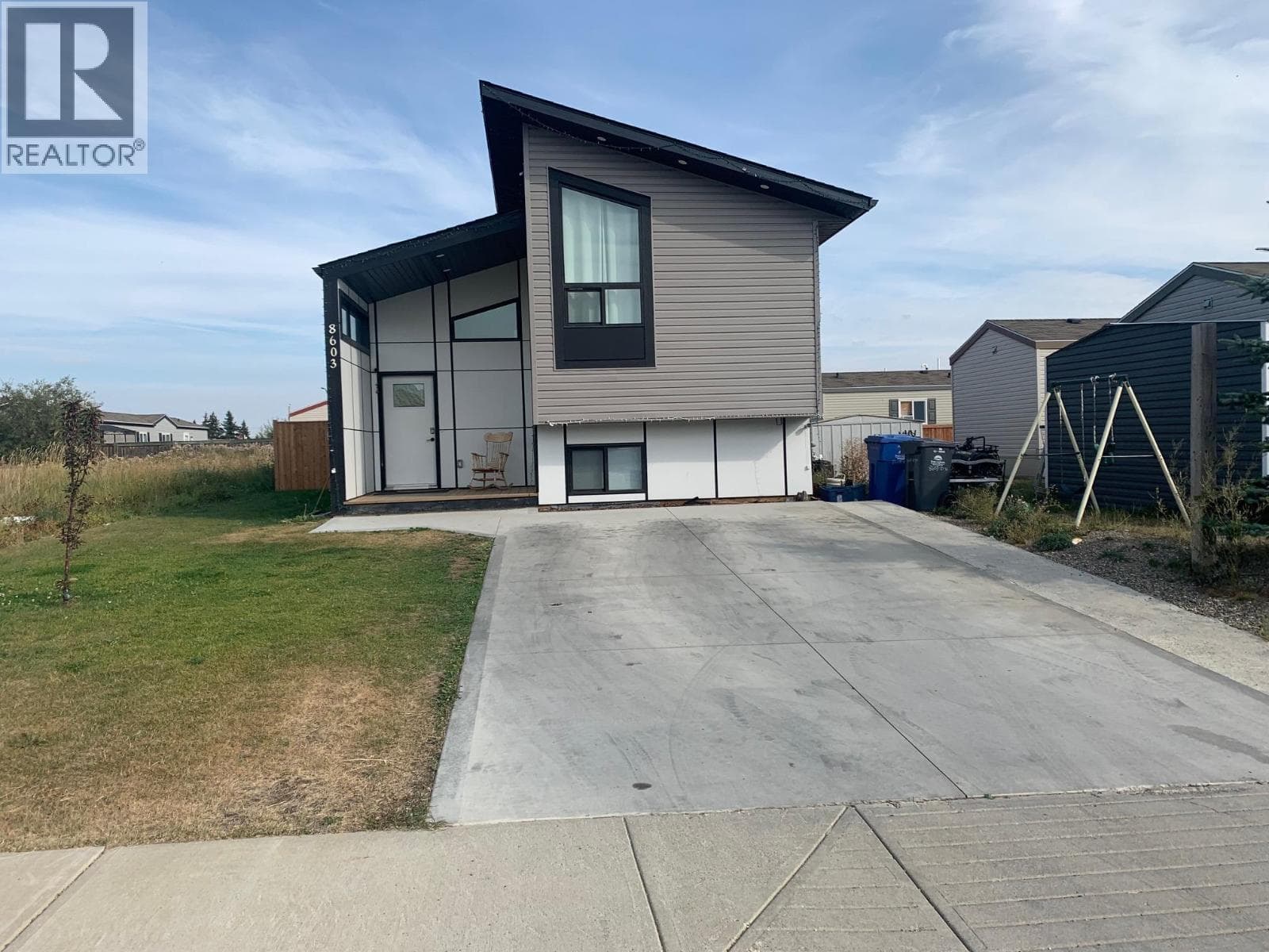 8603 81 STREET — photo 2