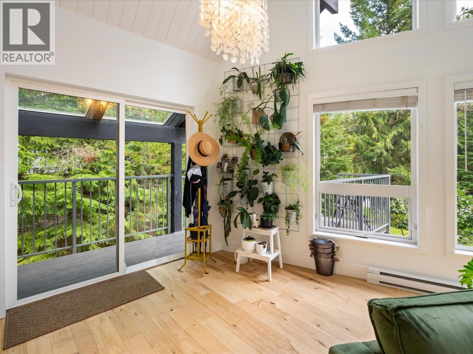16 GARIBALDI DRIVE, Greater Vancouver — photo 3