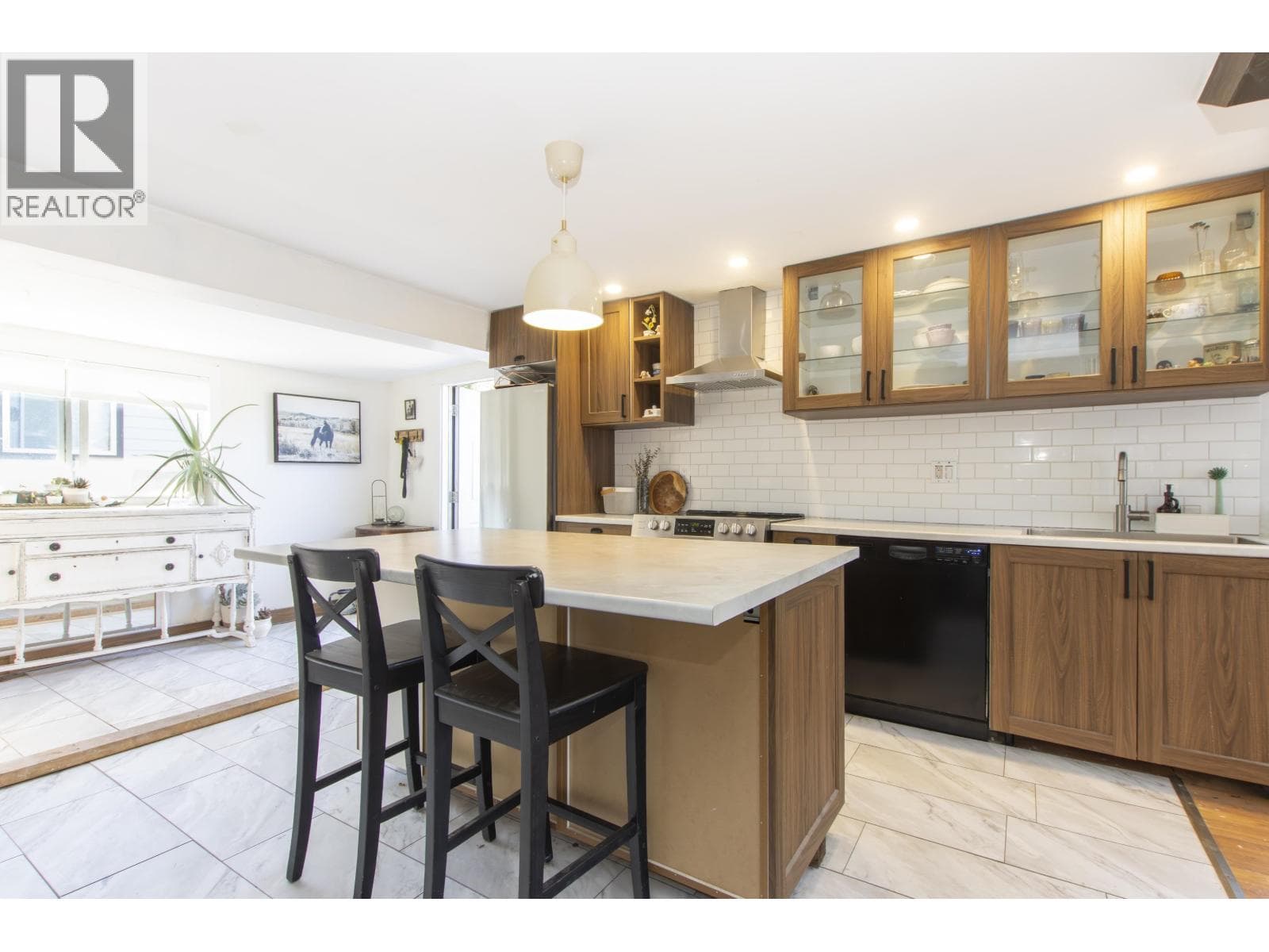 76 40157 GOVERNMENT ROAD in 