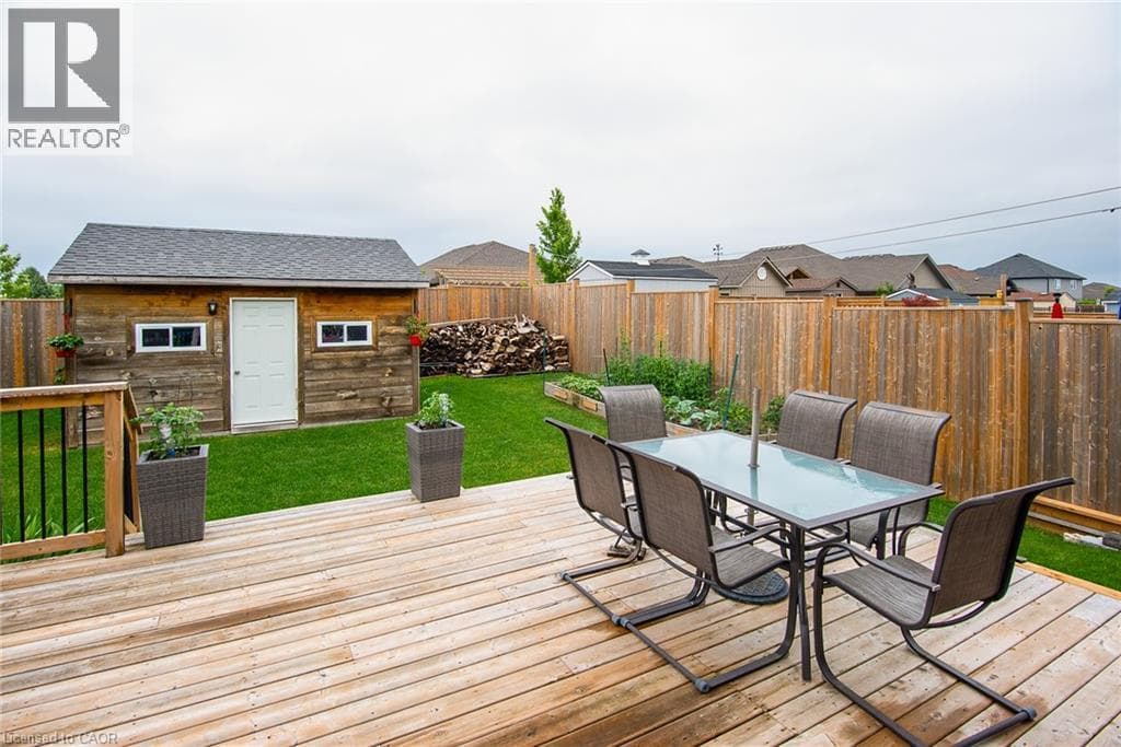 102 FORBES CRESCENT — photo 4