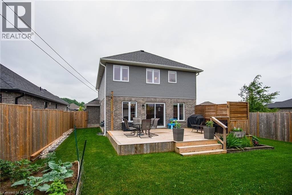 102 FORBES CRESCENT — photo 5