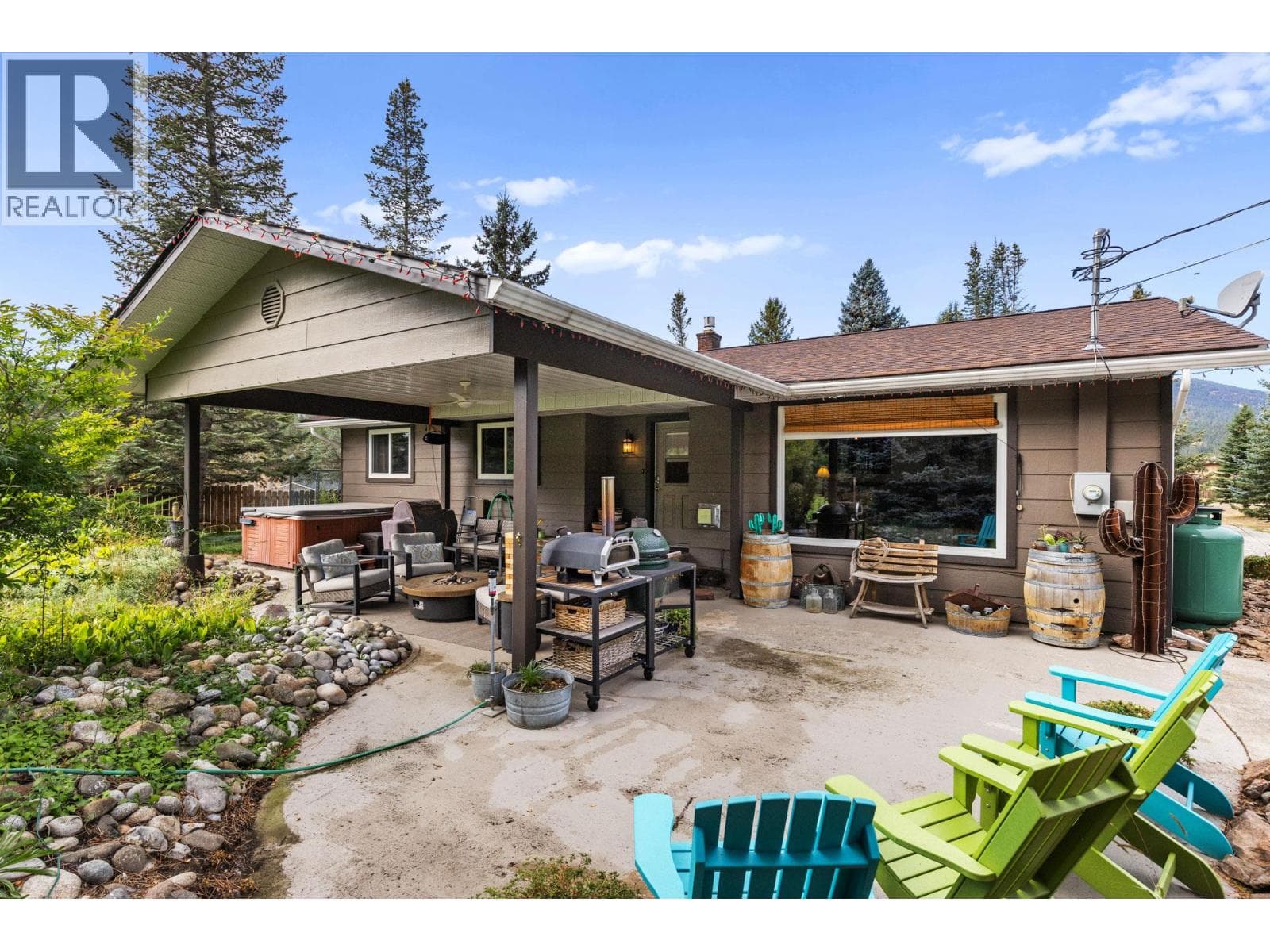 602 Johnson Crescent, Interior REALTORS® — photo 2