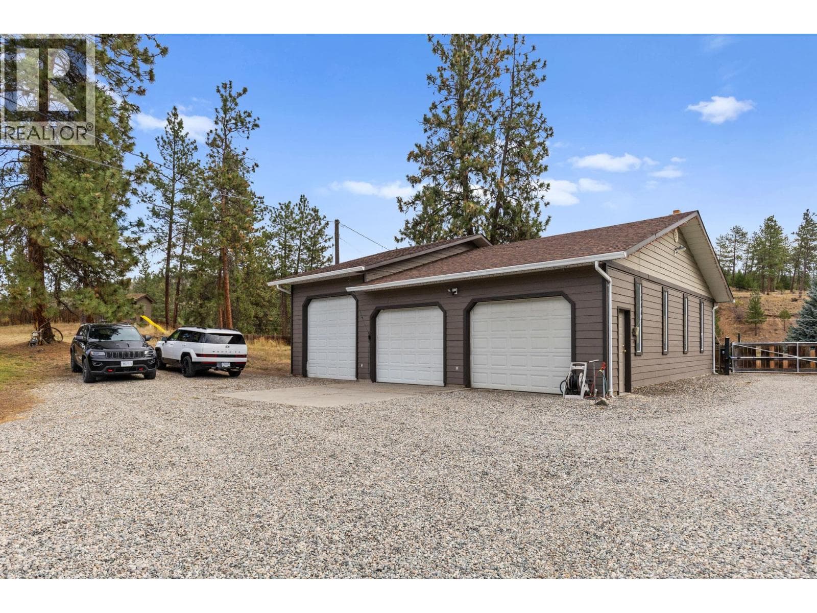 602 Johnson Crescent, Interior REALTORS® — photo 3