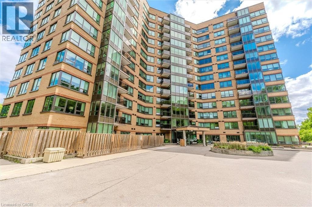 237 KING STREET WEST UNIT 703, Cornerstone — photo 4
