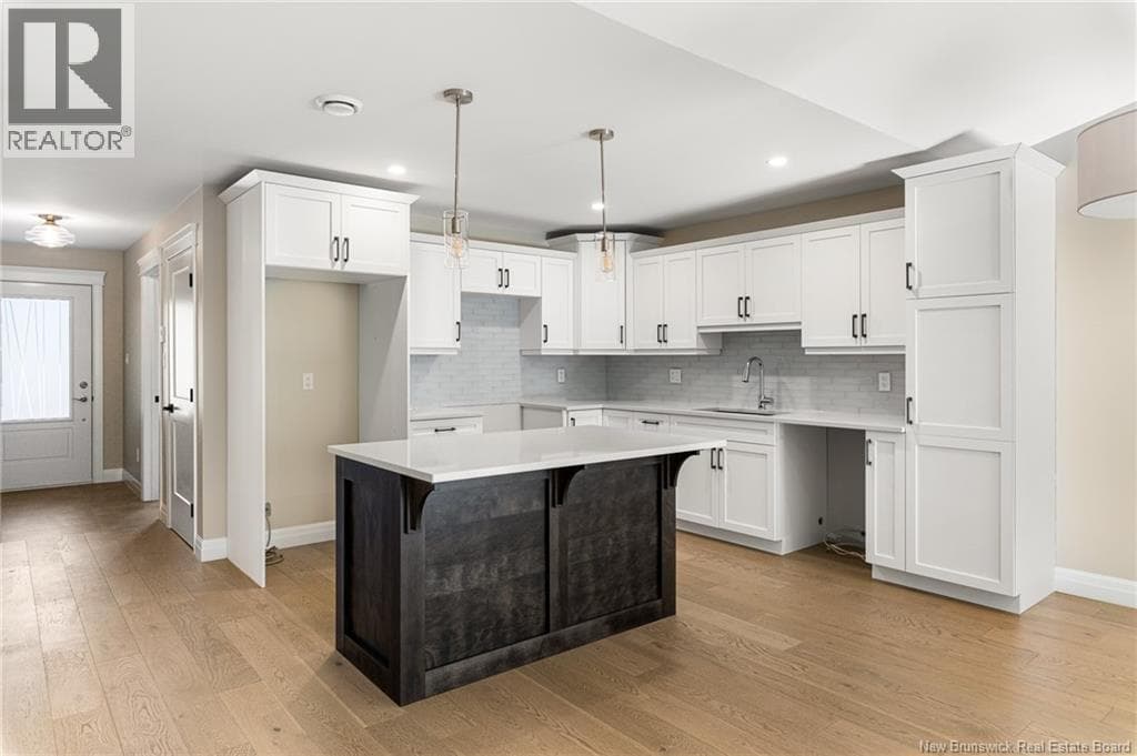 45 PICARDIE CRESCENT — photo 3