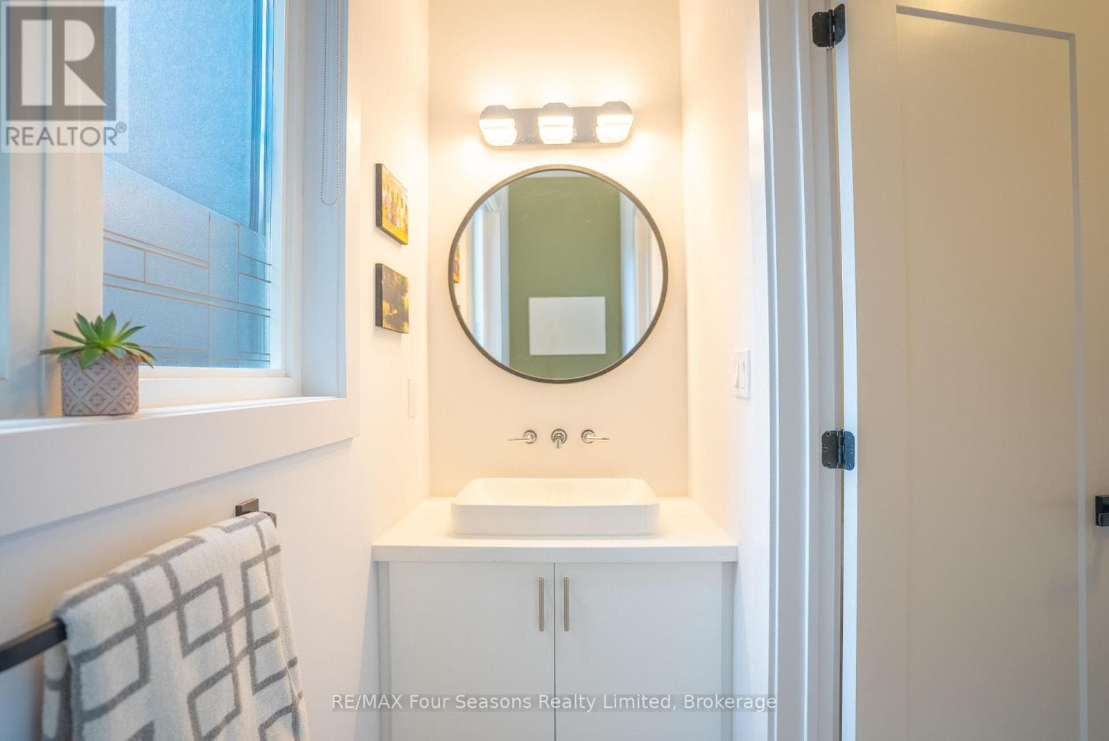 102 GOLDIE COURT, OnePoint — photo 5