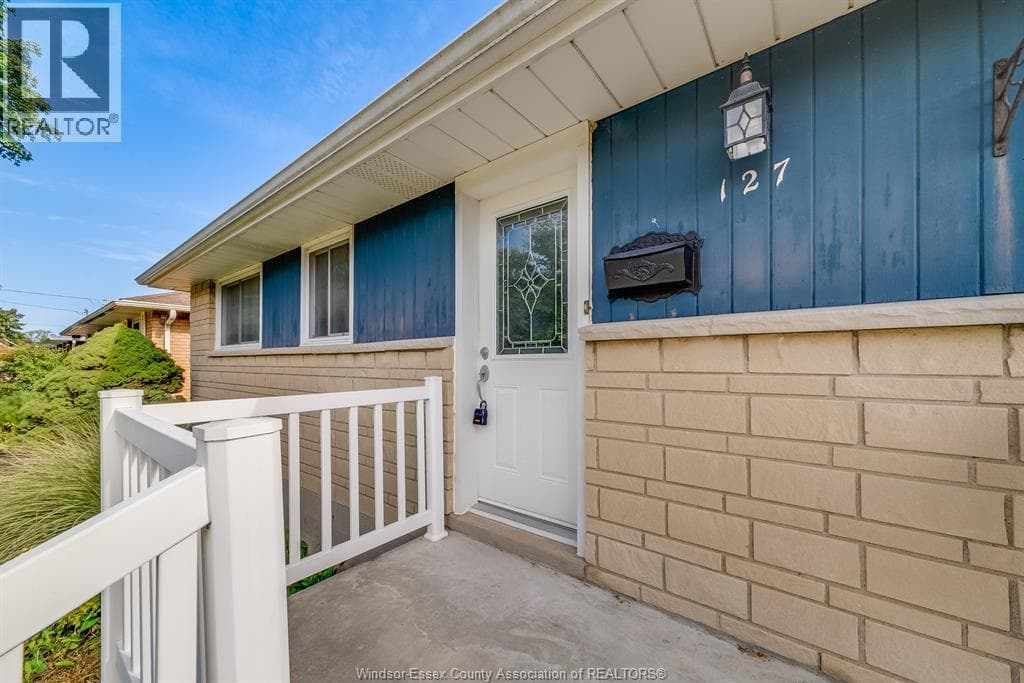 127 COVERDALE STREET, Windsor — photo 3
