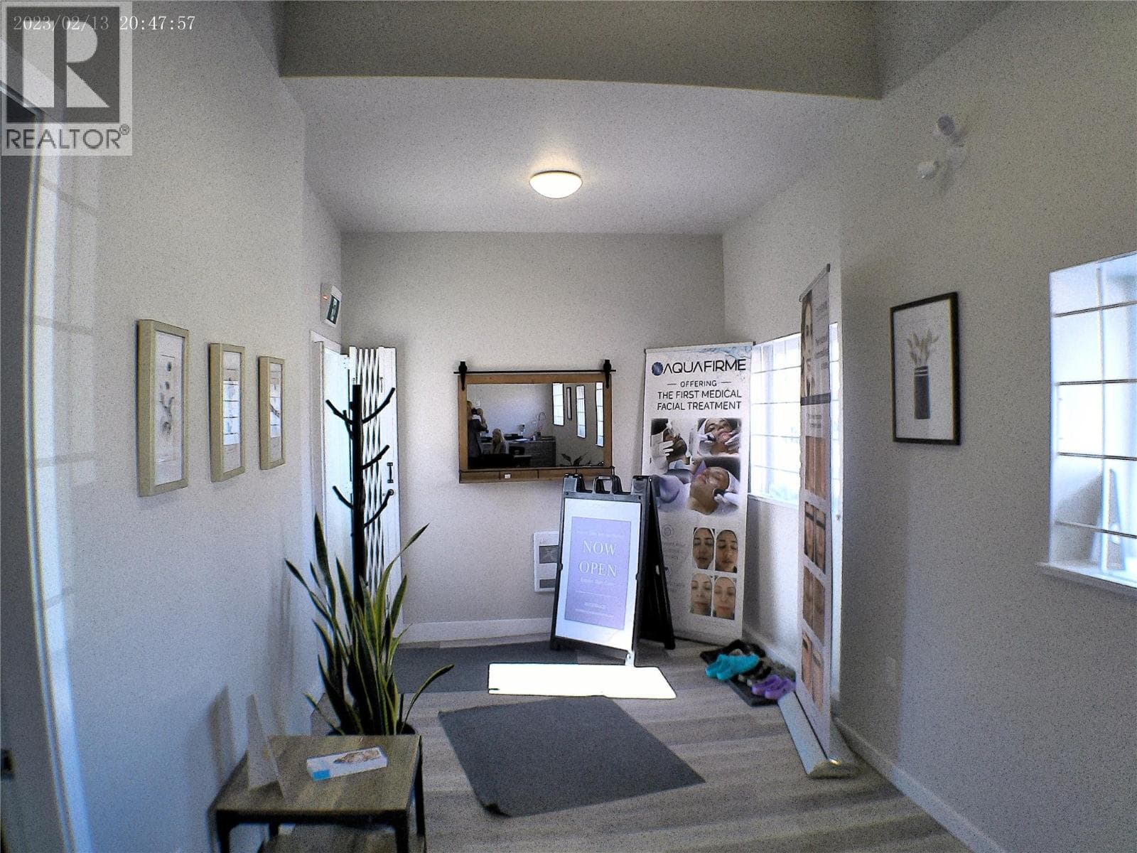 1802 CHARTERS Street, Interior REALTORS® — photo 5