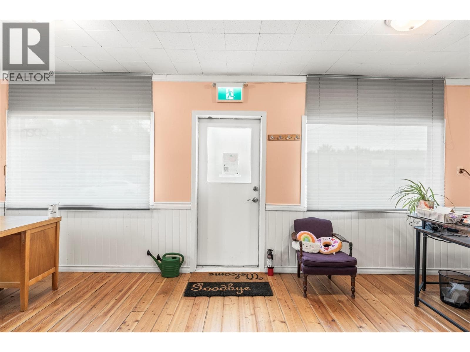 1961 Vernon Street, Interior REALTORS® — photo 4