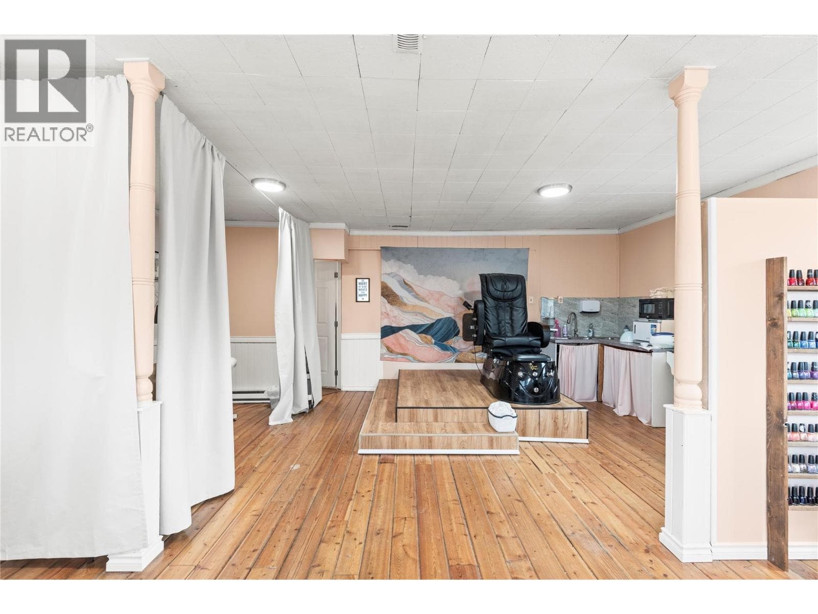 1961 Vernon Street, Interior REALTORS® — photo 3
