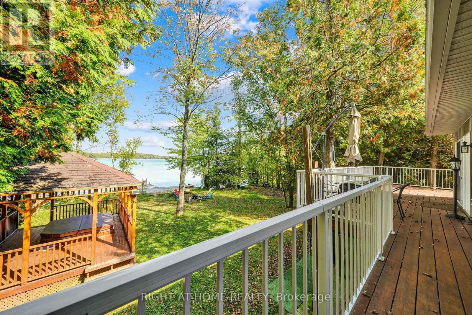 135 BROWNS LANE, Toronto — photo 2