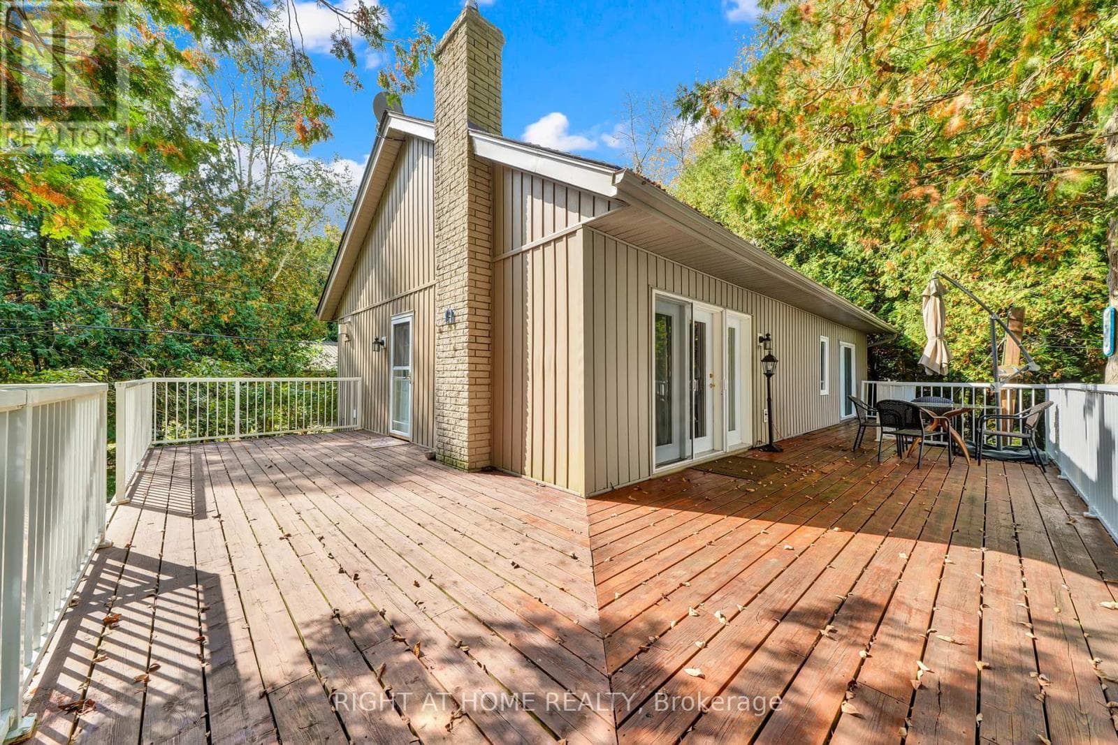 135 BROWNS LANE, Toronto — photo 4
