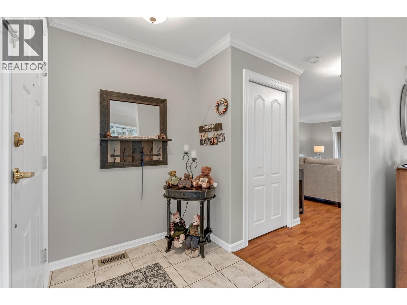 518 RED WING DRIVE, Interior REALTORS® — photo 4
