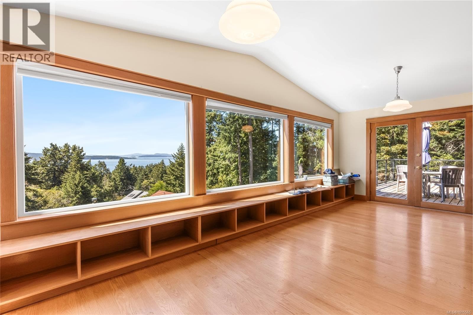 3705 SIGNAL HILL ROAD — photo 4