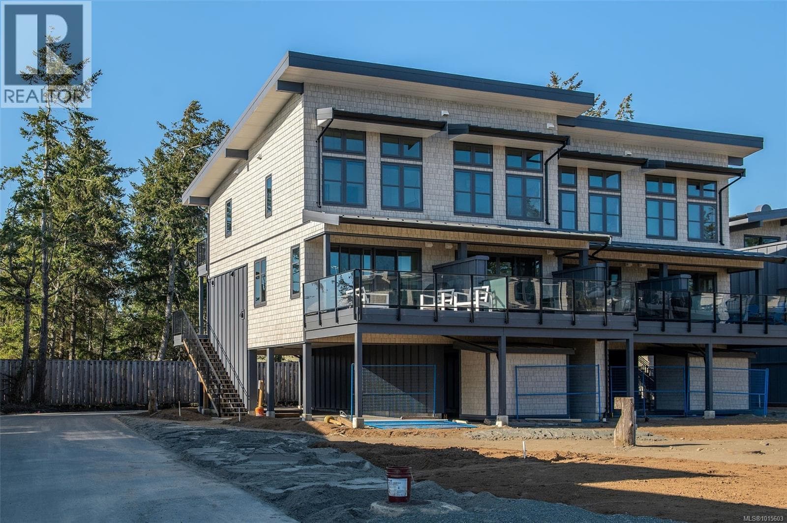 22 9022 CLARKSON AVENUE — photo 3