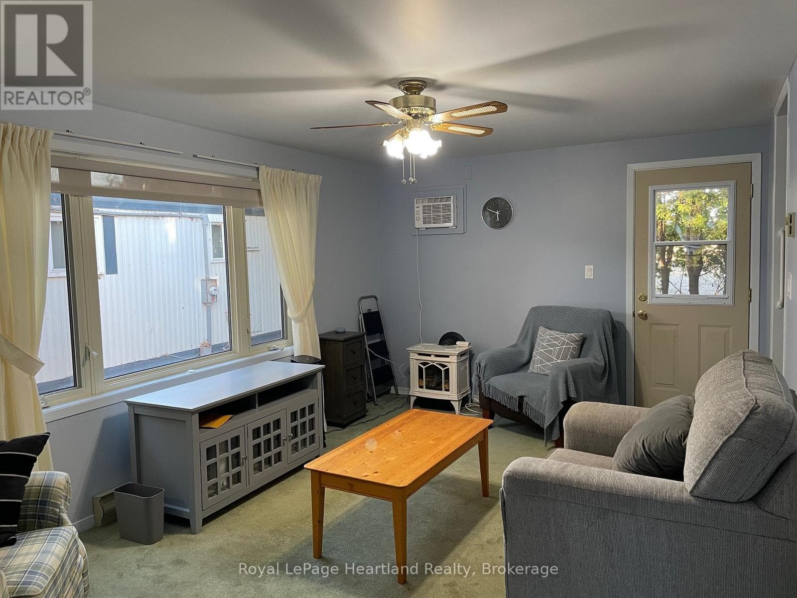 36 SUTTON DRIVE, OnePoint — photo 2