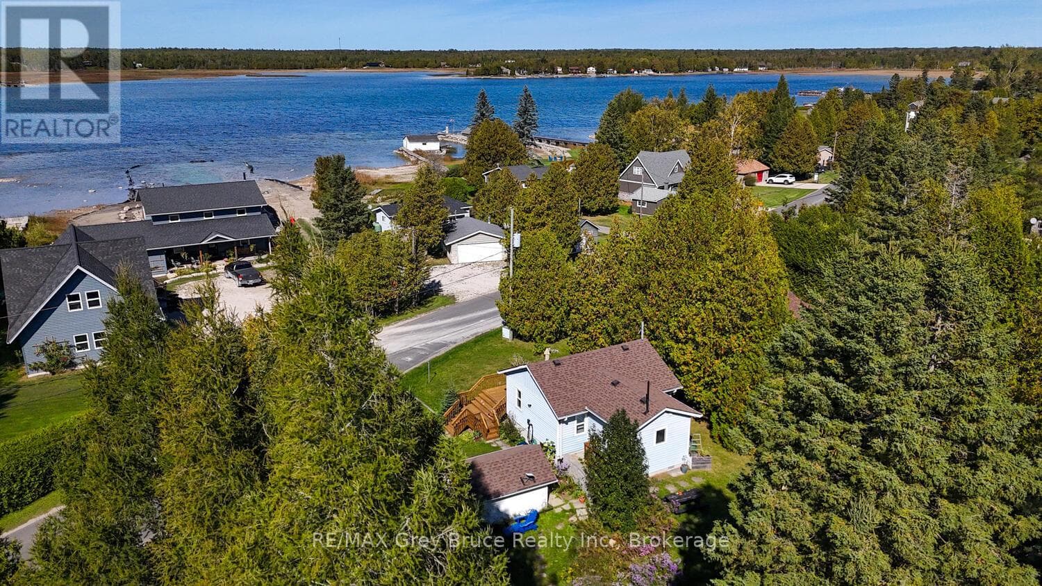 861 PIKE BAIE ROAD in 
