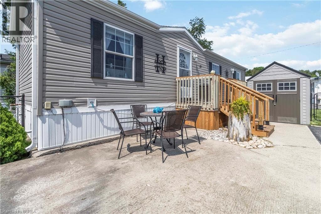 27 ELM STREET — photo 3